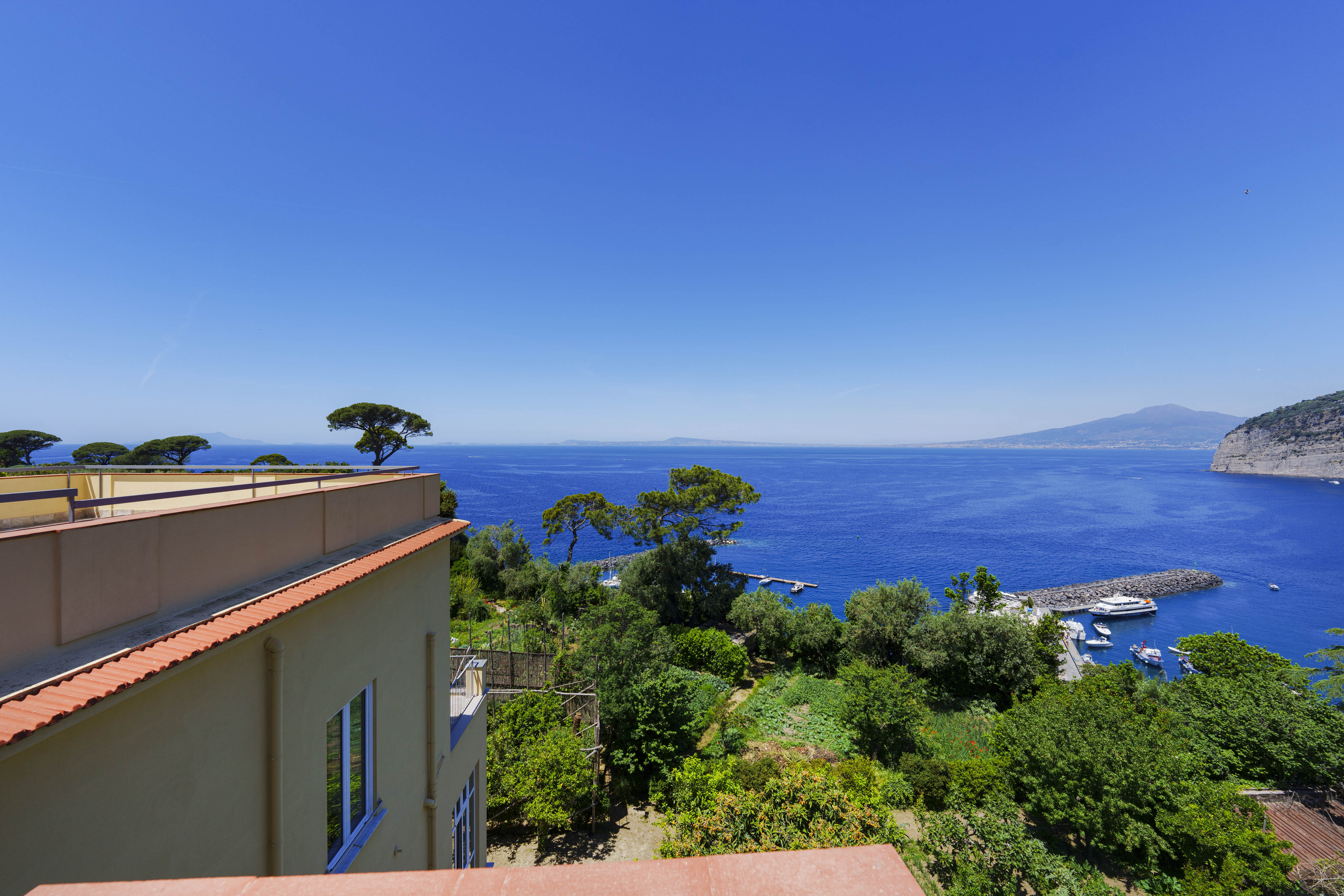 Terrazzo della Villa Preziosa di Sant'Agnello, Costiera Sorrentina, Napoli